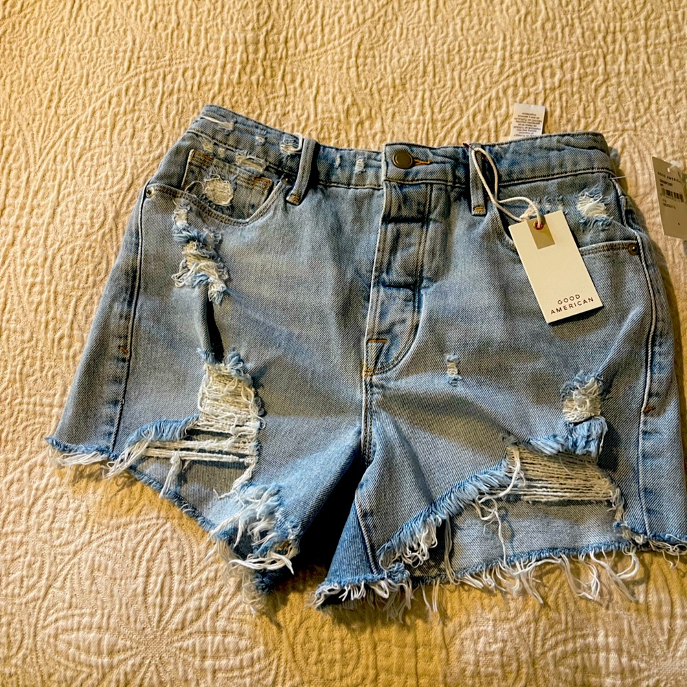 Good American Shorts- who wears short shorts